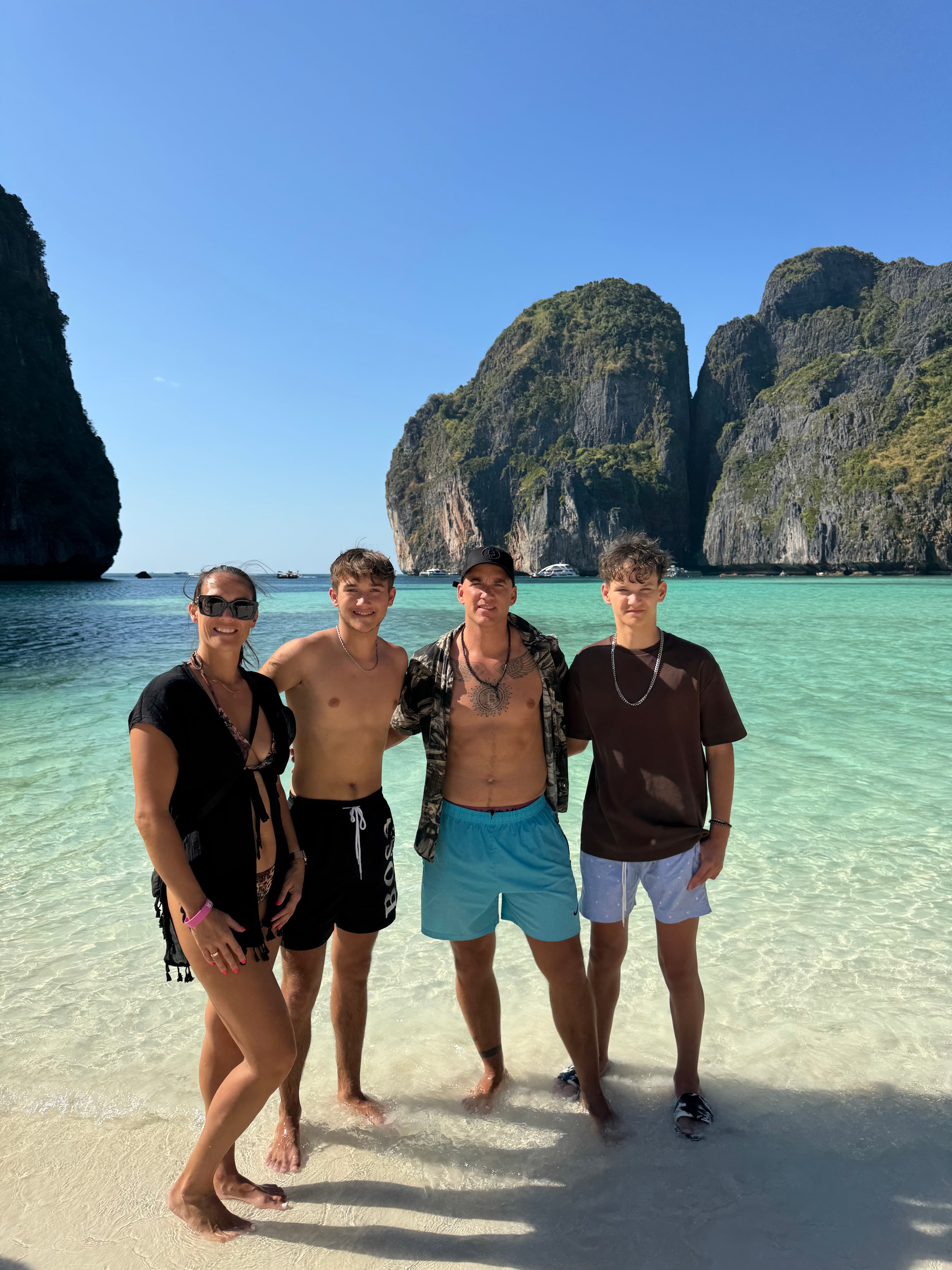 Familie Visser op Maya Bay, Thailand